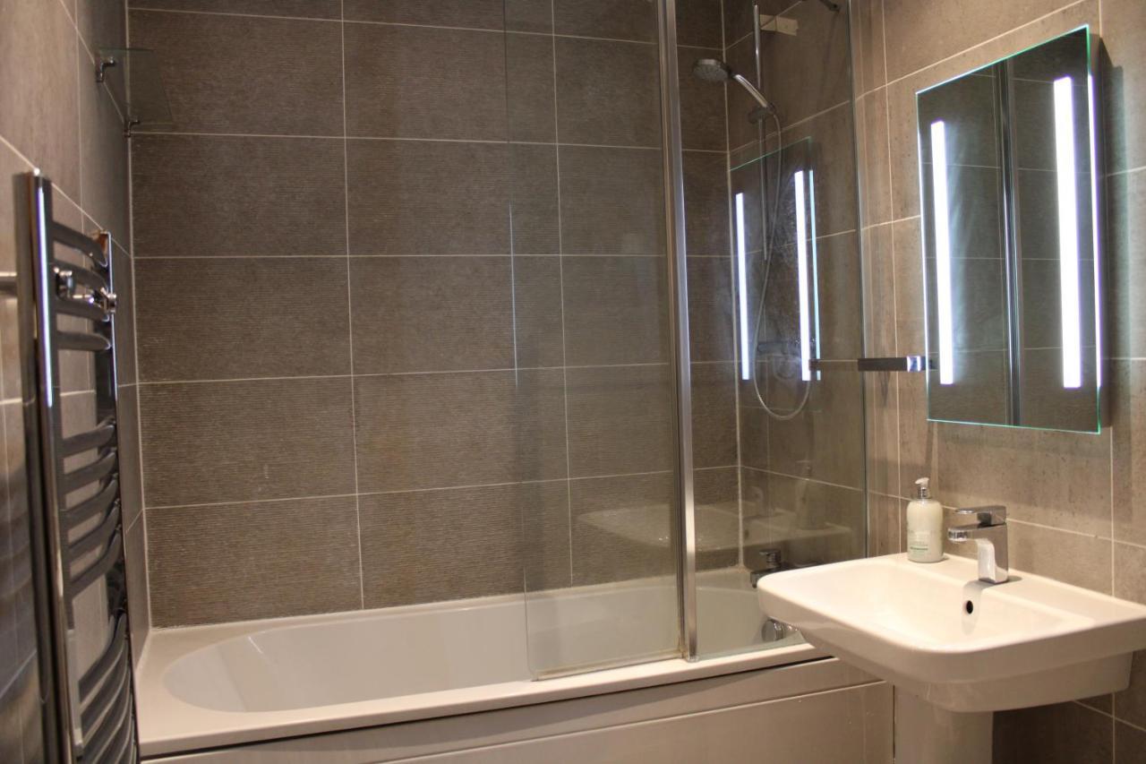 Haven: Spacious Luxury Home Near Xscape Castleford Exterior photo