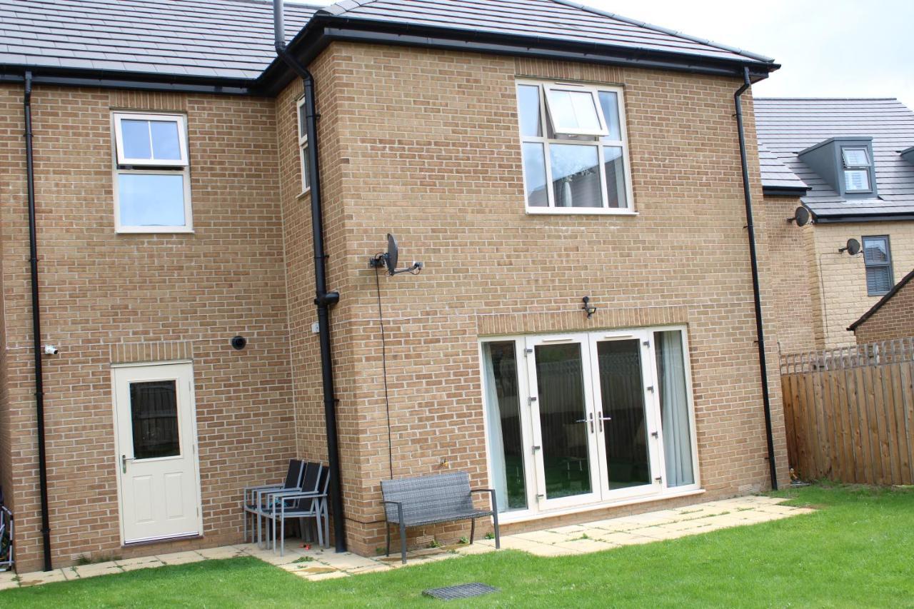 Haven: Spacious Luxury Home Near Xscape Castleford Exterior photo